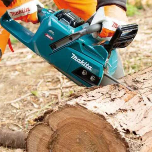 Máy cưa xích dùng pin Makita UC020GZ (KHÔNG KÈM DÂY XÍCH (không kèm pin sạc)